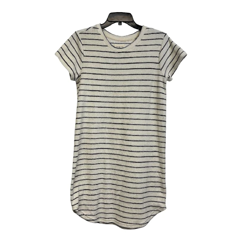 Dress Casual Short By Thread And Supply In Striped, Size: M